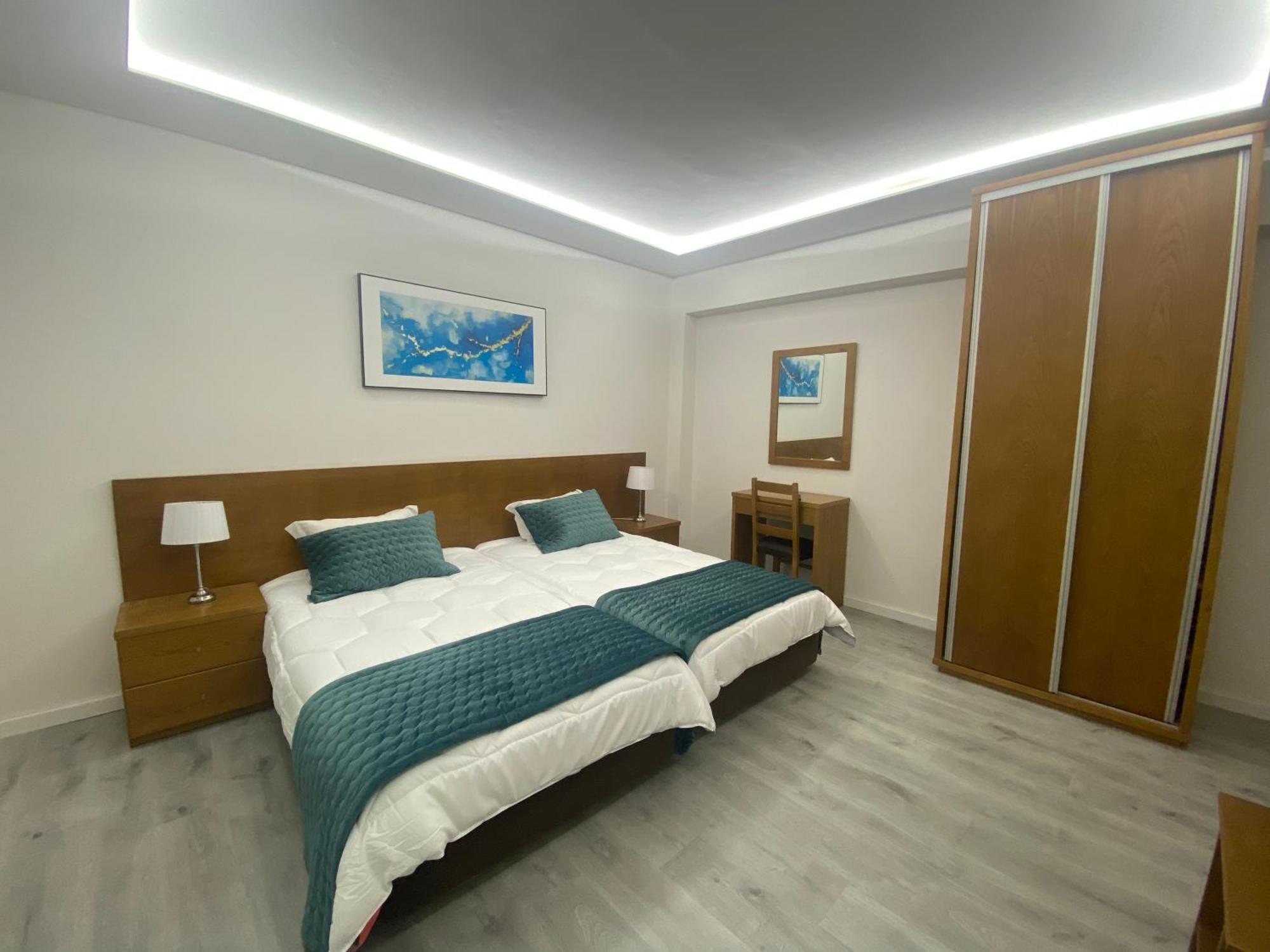 Ze Luis Hotel Chaves Buitenkant foto