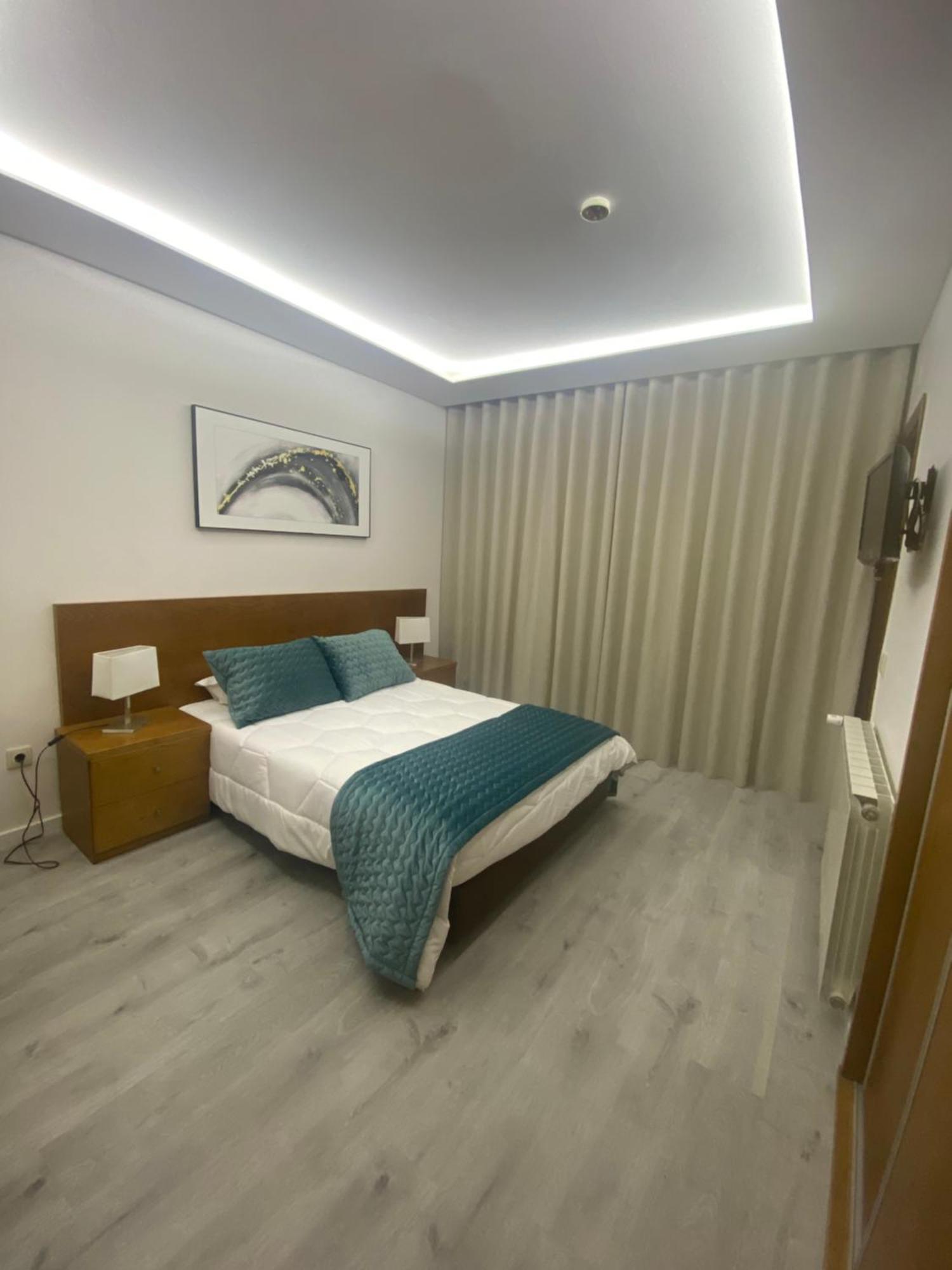 Ze Luis Hotel Chaves Buitenkant foto