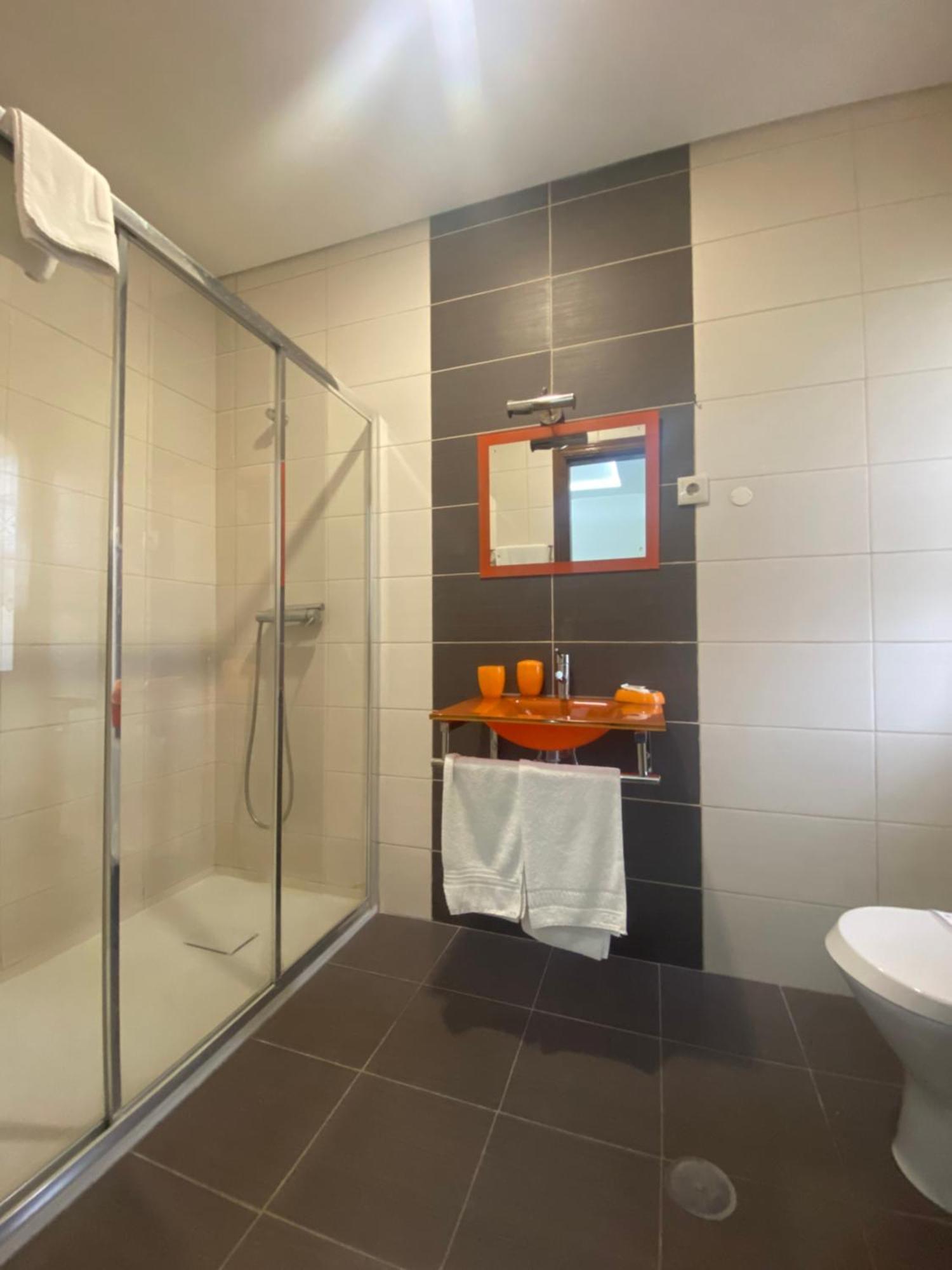 Ze Luis Hotel Chaves Buitenkant foto