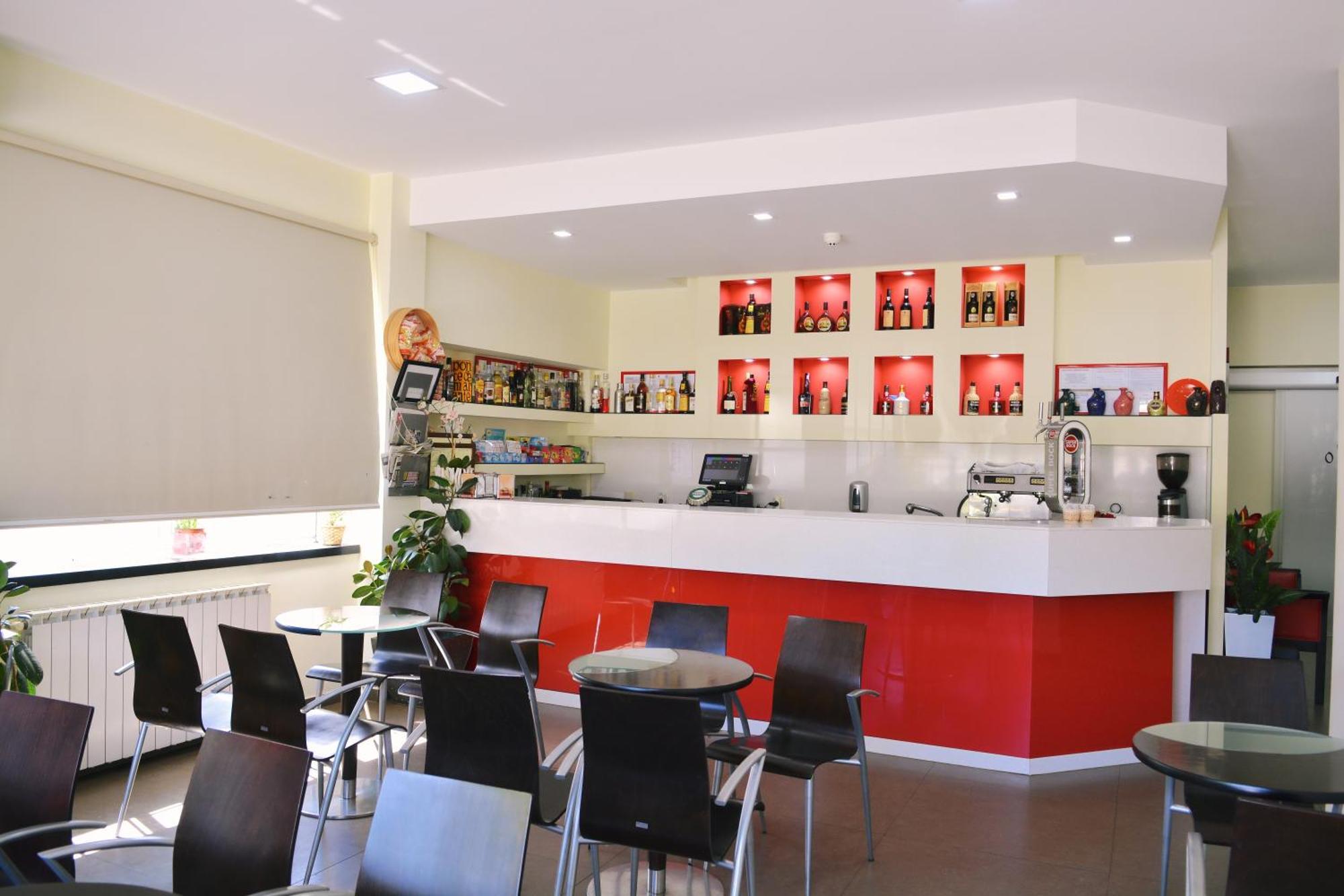 Ze Luis Hotel Chaves Buitenkant foto