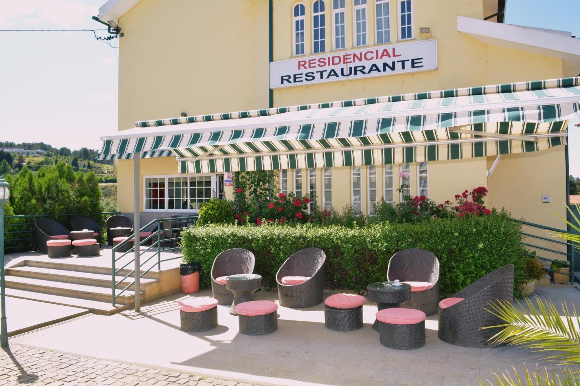 Ze Luis Hotel Chaves Buitenkant foto